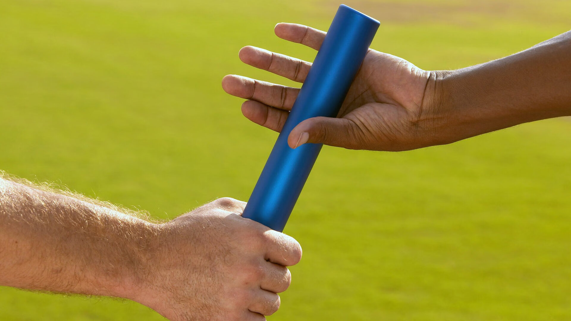 传统民族摔跤比赛，激情对决彰显民族特色，民族式摔跤种类